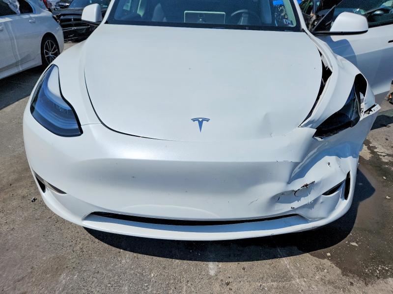 2024 Tesla Model Y მანქანა იყიდება აუქციონზე, vin: 7SAYGDEE5RA326966, აუქციონის ნომერი: 60979586