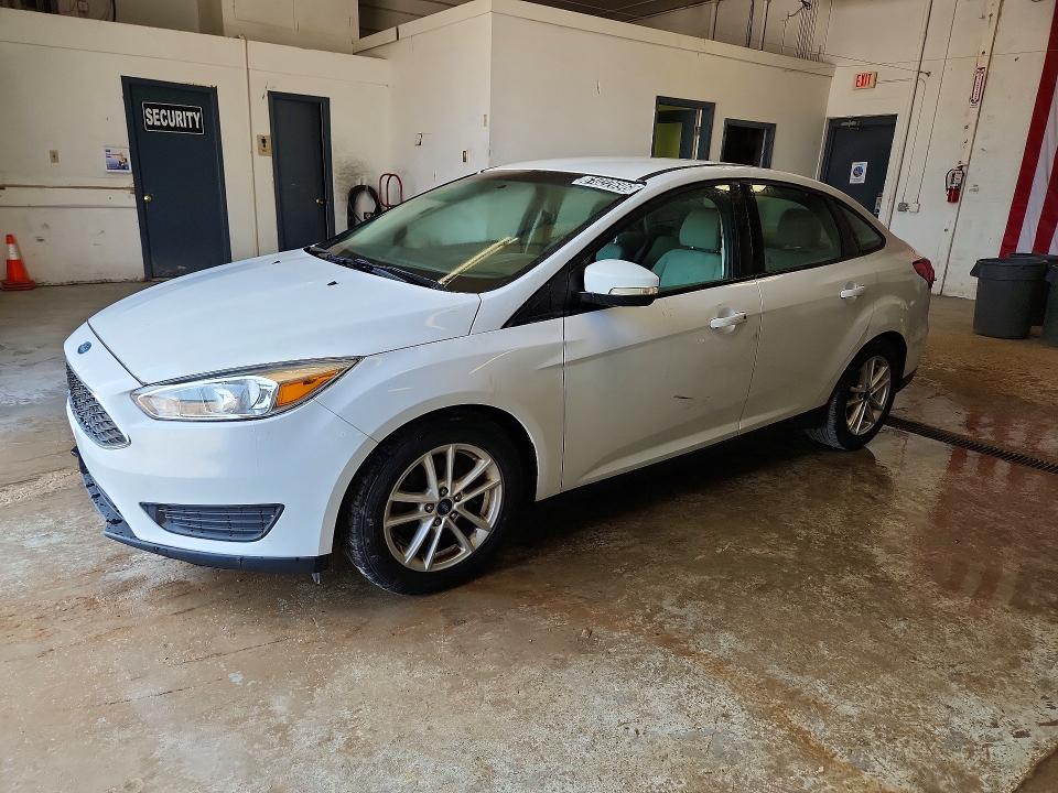 Aukcja sprzedaży 2015 Ford Focus, vin: 1FADP3F21FL328810, numer aukcji: 61022696