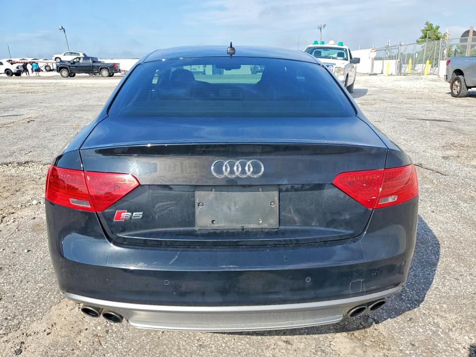 59133416 :رقم المزاد ، WAUVGAFR9DA057825 vin ، 2013 Audi S5 مزاد بيع