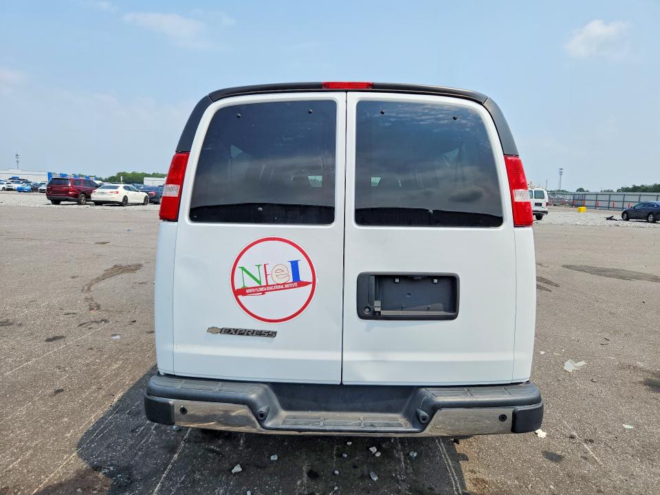 62994186 :رقم المزاد ، 1GAZGPFP1M1225004 vin ، 2021 Chevrolet Express G3500 مزاد بيع