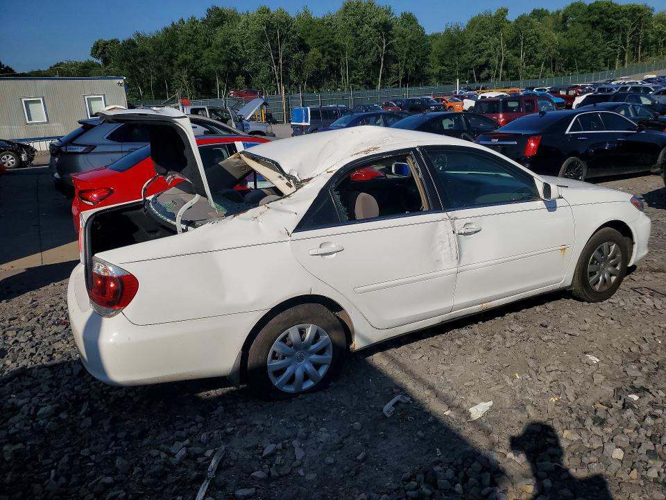 2006 Toyota Camry მანქანა იყიდება აუქციონზე, vin: 4T1BE30K26U743575, აუქციონის ნომერი: 61165436