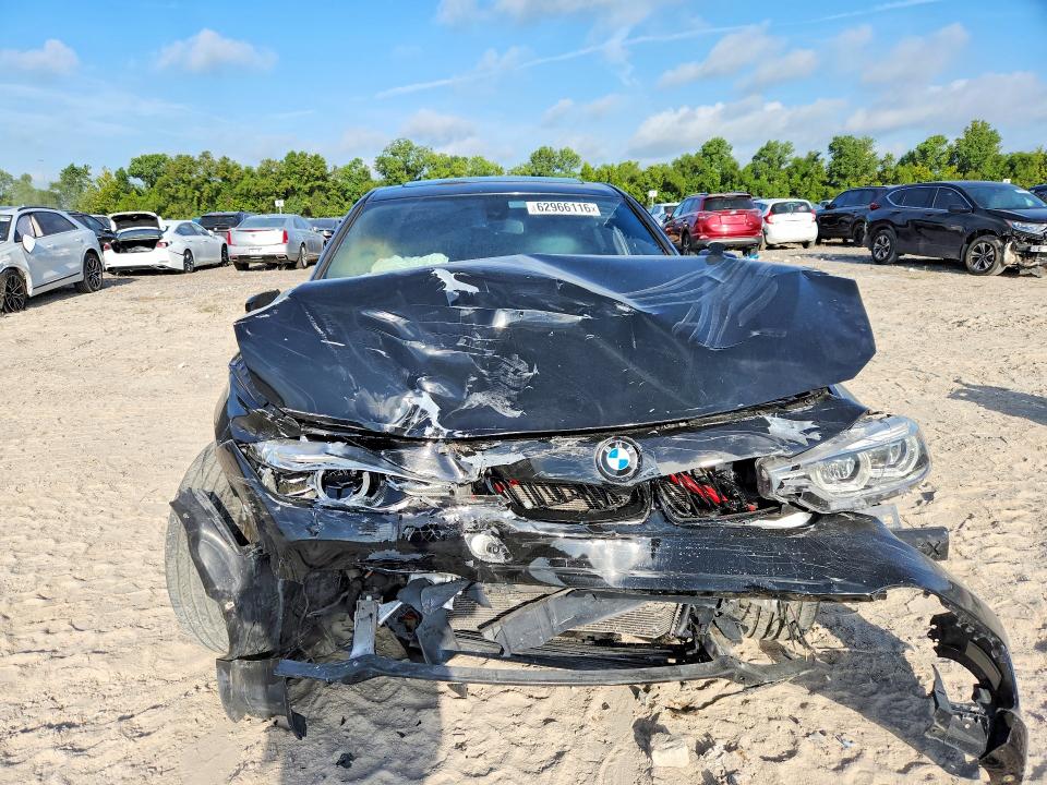 62966116 :رقم المزاد ، WBA8D9G53JNU69436 vin ، 2018 Bmw 330 مزاد بيع