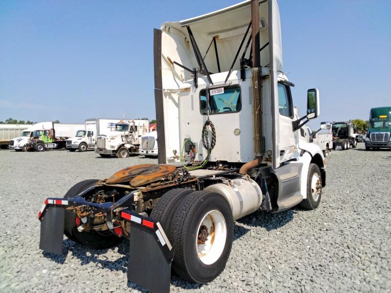 61973606 :رقم المزاد ، 1XPBA48X2GD339861 vin ، 2016 Peterbilt 579 مزاد بيع