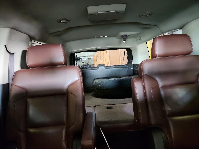2015 Chevrolet Suburban მანქანა იყიდება აუქციონზე, vin: 1GNSKKKC7FR142055, აუქციონის ნომერი: 62744786