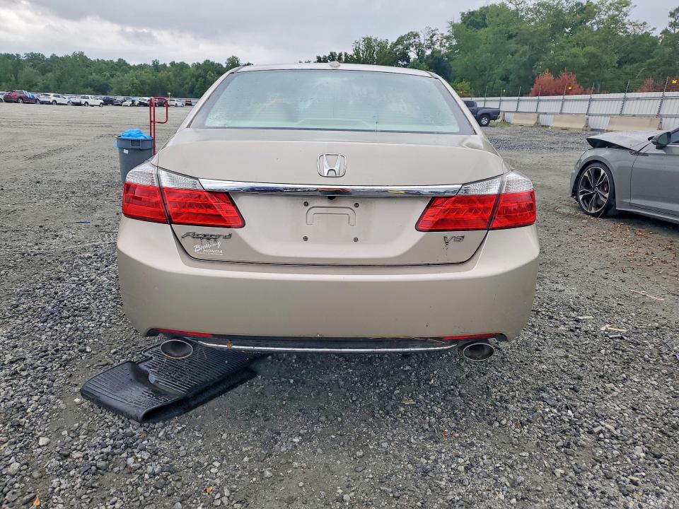 62429376 :رقم المزاد ، 1HGCR3F82DA021547 vin ، 2013 Honda Accord مزاد بيع