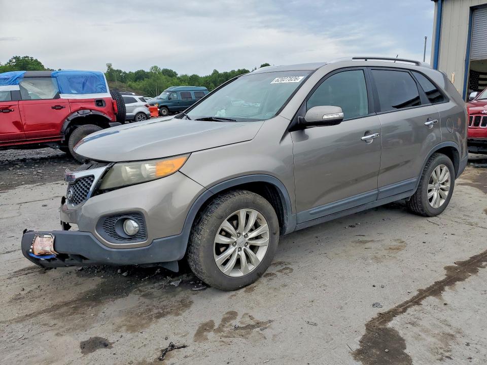 62027826 :رقم المزاد ، 5XYKU4A20BG043125 vin ، 2011 Kia Sorento مزاد بيع