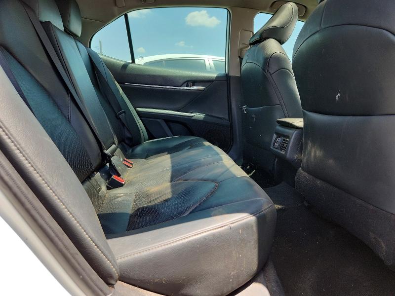 62025656 :رقم المزاد ، 4T1B61HK1KU280764 vin ، 2019 Toyota Camry مزاد بيع