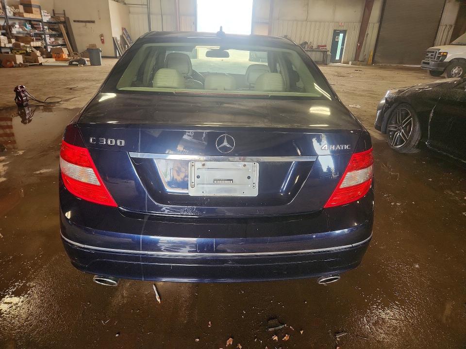 60951826 :رقم المزاد ، WDDGF81X18F068412 vin ، 2008 Mercedes-benz C مزاد بيع