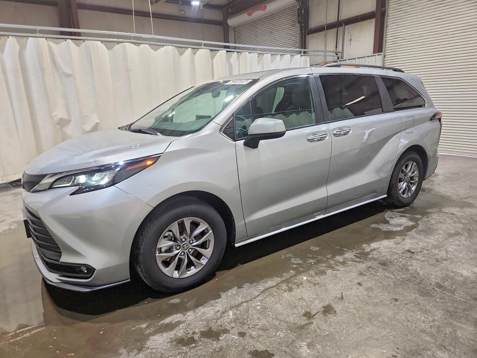 2025 Toyota Sienna მანქანა იყიდება აუქციონზე, vin: 5TDYRKEC1SS260060, აუქციონის ნომერი: 63256056
