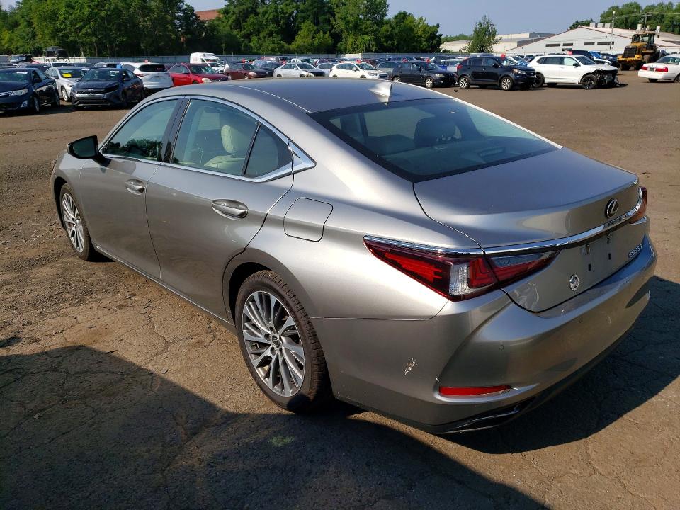 60743566 :رقم المزاد ، 58ABZ1B17KU041848 vin ، 2019 Lexus Es مزاد بيع