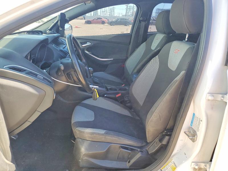 85626005 :رقم المزاد ، 1FADP3L98EL399440 vin ، 2014 Ford Focus مزاد بيع