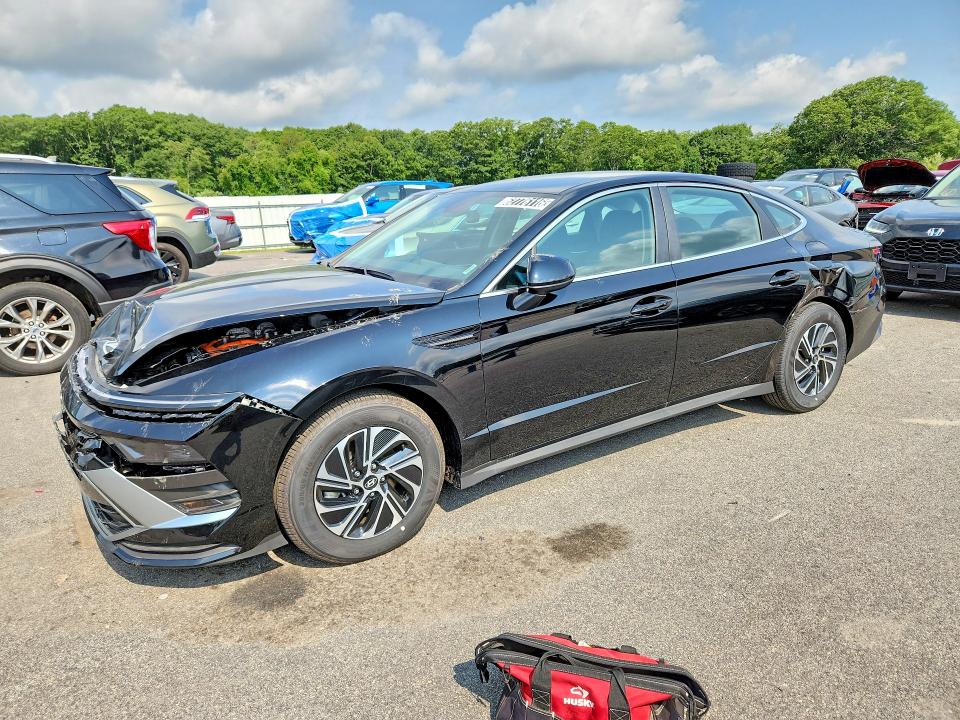 2026 Hyundai Sonata Hybrid მანქანა იყიდება აუქციონზე, vin: KMHL24JJ0TA166728, აუქციონის ნომერი: 62776116