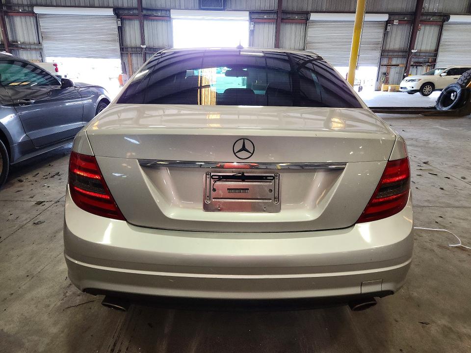 Продаж на аукціоні авто 2011 Mercedes-benz C, vin: WDDGF8BB4BR140485, номер лоту: 59030896