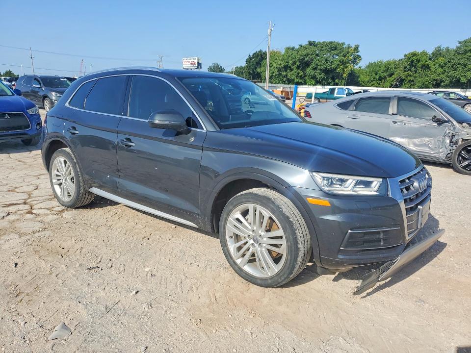 60943836 :رقم المزاد ، WA1BNAFY2J2151533 vin ، 2018 Audi Q5 مزاد بيع