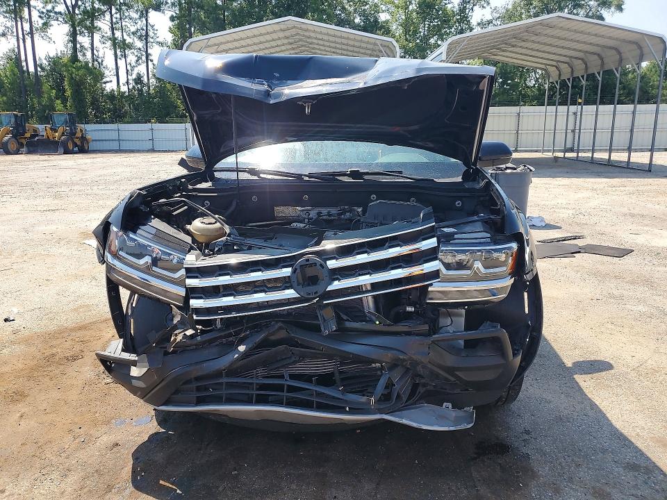 63166836 :رقم المزاد ، 1V2AP2CA7JC530531 vin ، 2018 Volkswagen Atlas مزاد بيع