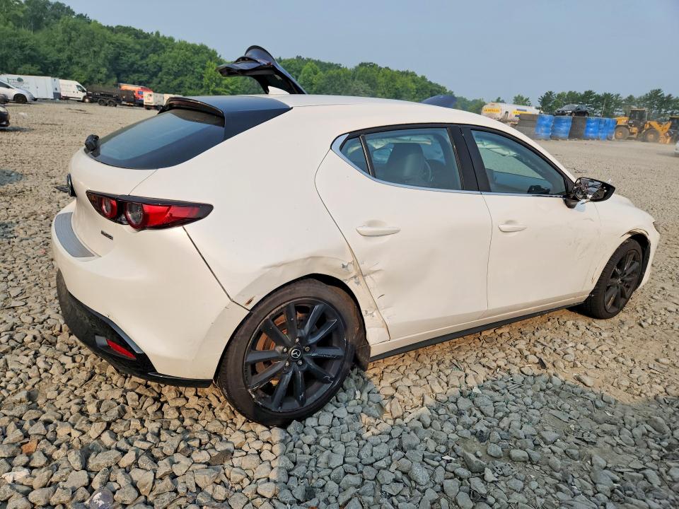 2021 Mazda 3 მანქანა იყიდება აუქციონზე, vin: JM1BPBML1M1401674, აუქციონის ნომერი: 61336966