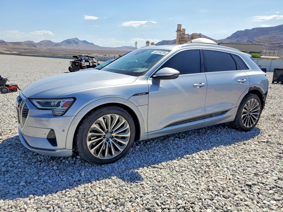 Продаж на аукціоні авто 2019 Audi E-tron, vin: WA1VAAGE4KB020182, номер лоту: 62319226