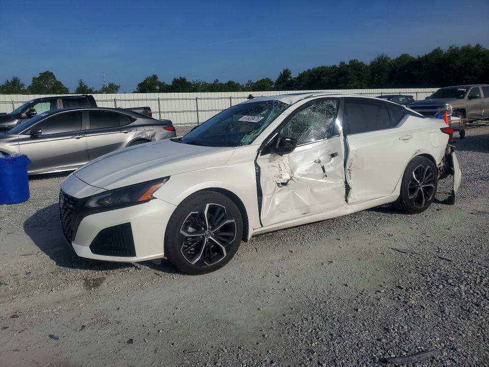 61628476 :رقم المزاد ، 1N4BL4CV8PN313010 vin ، 2023 Nissan Altima مزاد بيع