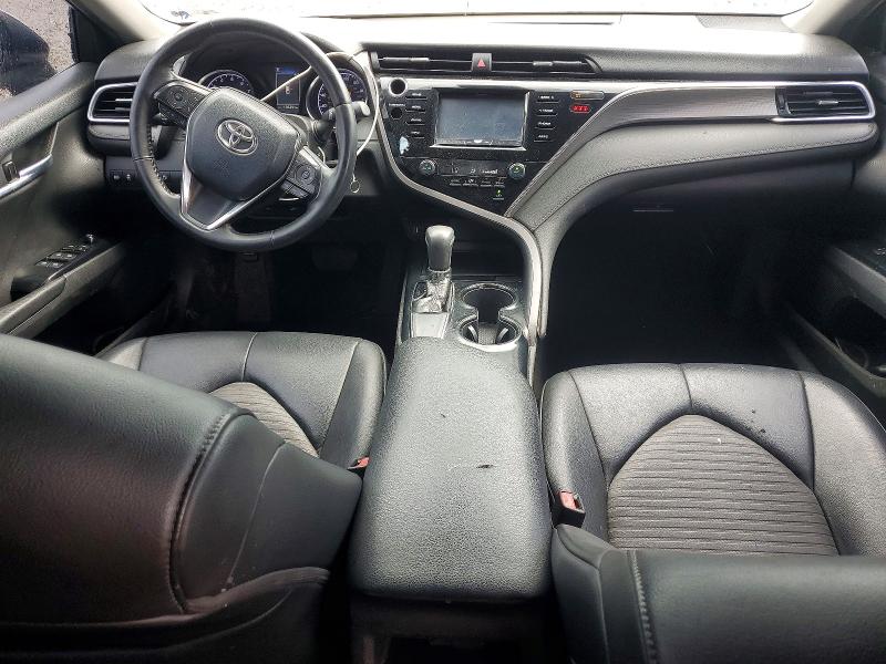 59716546 :رقم المزاد ، 4T1B11HK1JU094784 vin ، 2018 Toyota Camry مزاد بيع