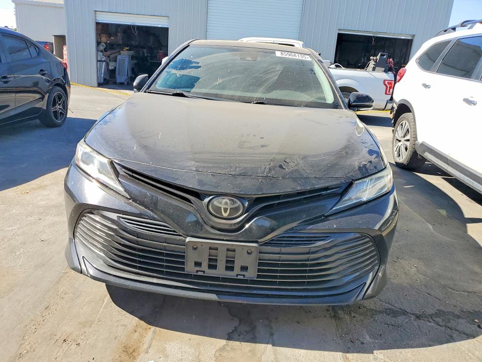85968135 :رقم المزاد ، 4T1L11AK4LU870794 vin ، 2020 Toyota Camry مزاد بيع