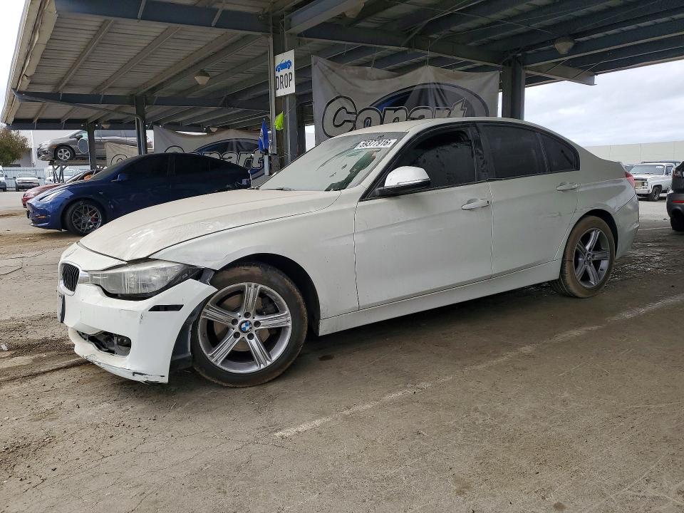 57184816 :رقم المزاد ، WBA3B1C57EP680687 vin ، 2014 Bmw 320 مزاد بيع