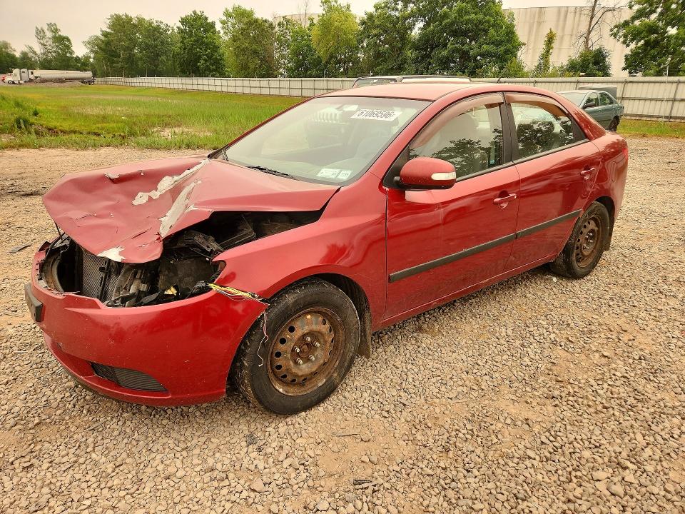2010 Kia Forte მანქანა იყიდება აუქციონზე, vin: KNAFU4A25A5096084, აუქციონის ნომერი: 61069596