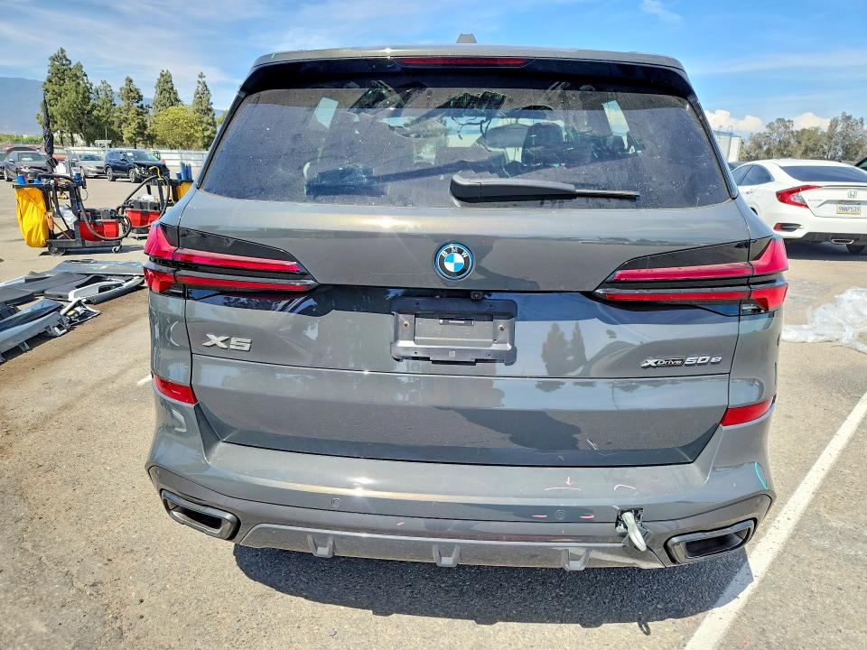 61988776 :رقم المزاد ، 5UX43EU08T9025646 vin ، 2026 Bmw X5 مزاد بيع