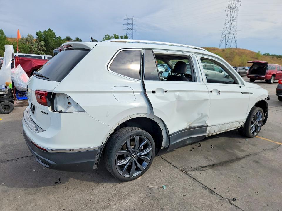 Продажа на аукционе авто 2022 Volkswagen Tiguan, vin: 3VV2B7AX2NM075375, номер лота: 62252446