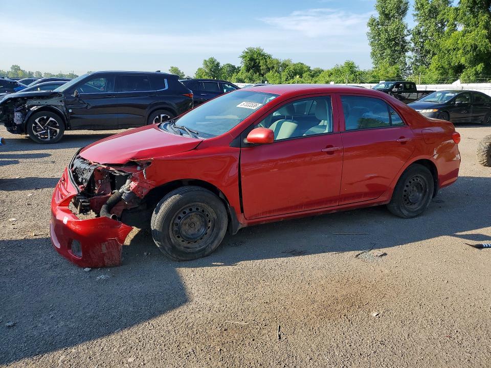 57333536 :رقم المزاد ، 2T1BU4EE9DC103941 vin ، 2013 Toyota Corolla مزاد بيع