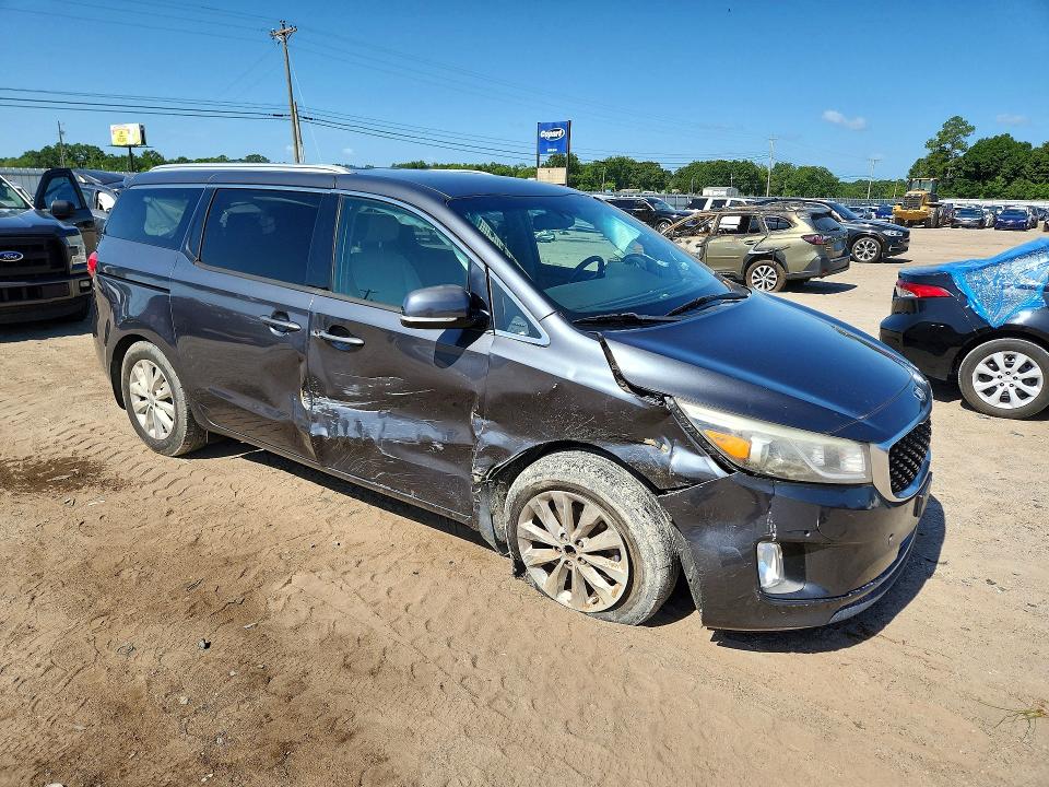 61171336 :رقم المزاد ، KNDMC5C12H6334324 vin ، 2017 Kia Sedona مزاد بيع