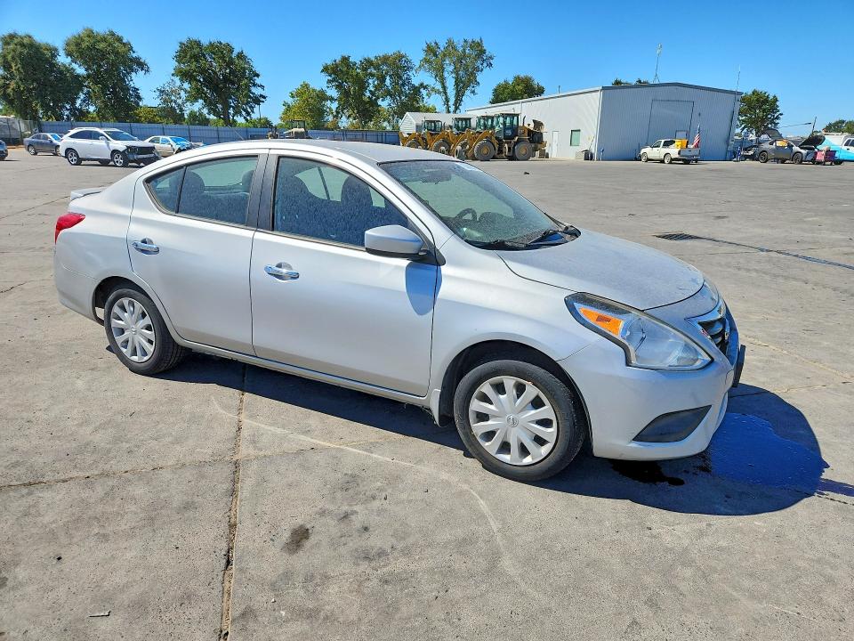 Продажа на аукционе авто 2015 Nissan Versa, vin: 3N1CN7AP2FL909780, номер лота: 63009776