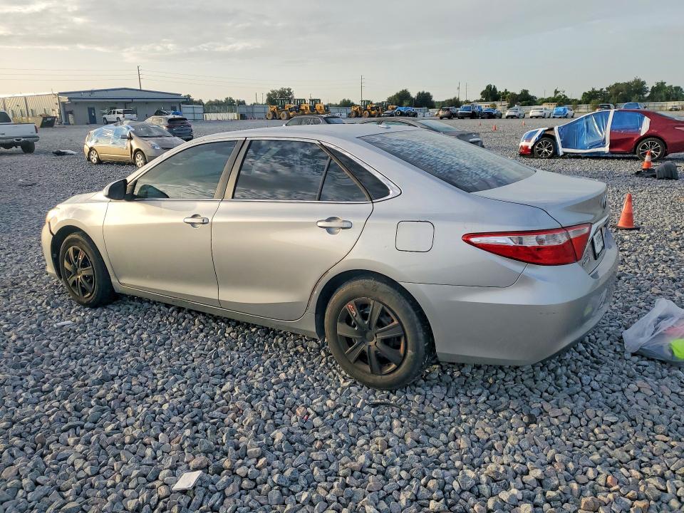2017 Toyota Camry მანქანა იყიდება აუქციონზე, vin: 4T1BF1FK6HU738732, აუქციონის ნომერი: 58909316