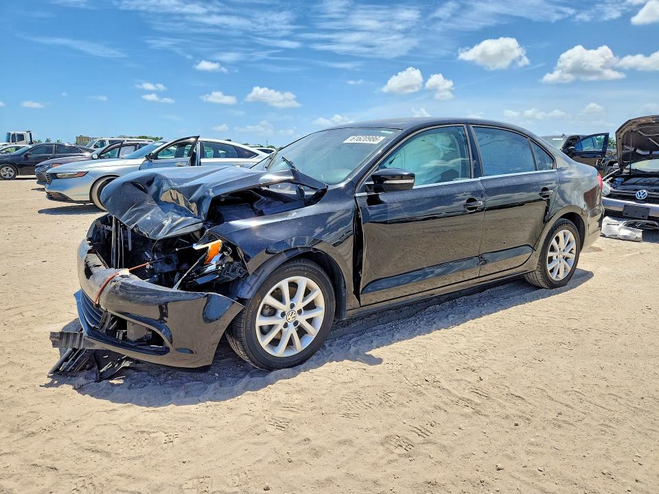 61620986 :رقم المزاد ، 3VWDX7AJ7DM260330 vin ، 2013 Volkswagen Jetta مزاد بيع
