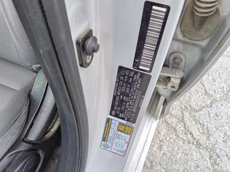 61411386 :رقم المزاد ، 3KPFK4A76JE235275 vin ، 2018 Kia Forte مزاد بيع