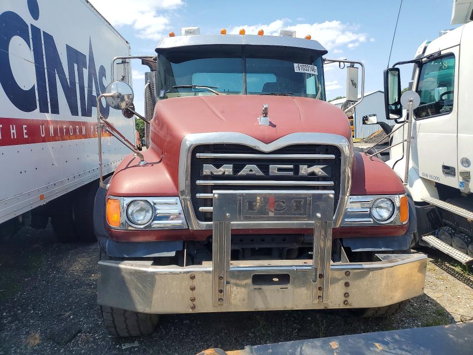 2005 Mack 700 მანქანა იყიდება აუქციონზე, vin: 1M2AG11C35M019149, აუქციონის ნომერი: 61033146