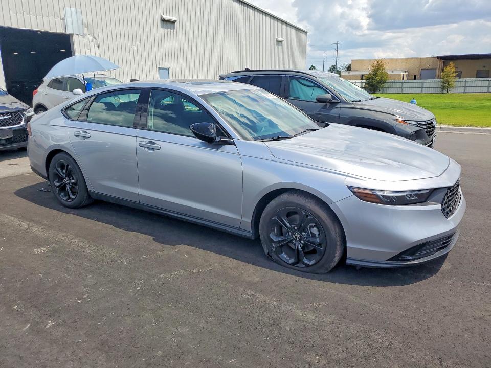 61333106 :رقم المزاد ، 1HGCY1F4XSA083215 vin ، 2025 Honda Accord مزاد بيع