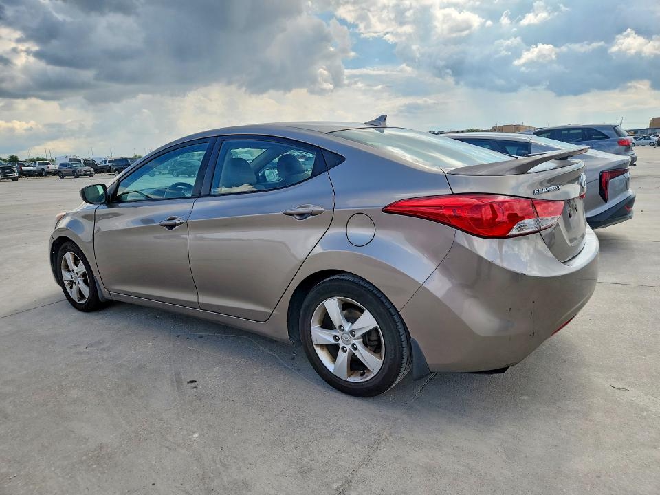 2013 Hyundai Elantra მანქანა იყიდება აუქციონზე, vin: 5NPDH4AE4DH422177, აუქციონის ნომერი: 61163146