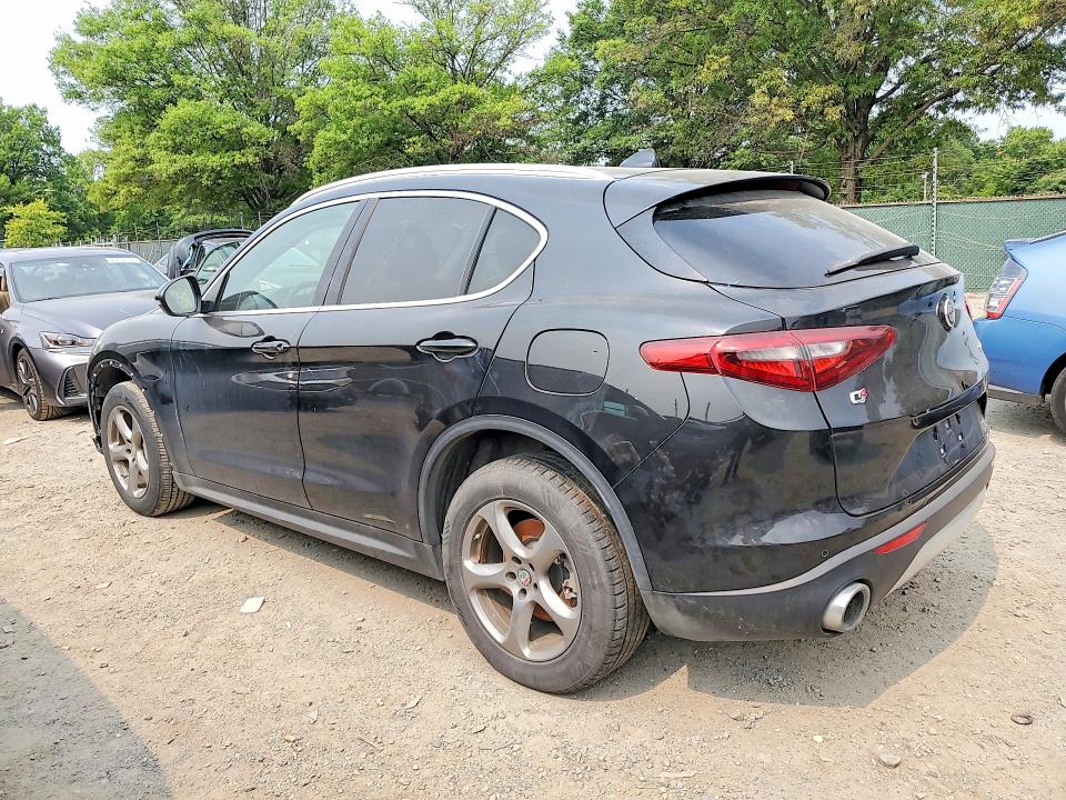 60711086 :رقم المزاد ، ZASPAKAN1M7D11913 vin ، 2021 Alfa Romeo Stelvio مزاد بيع