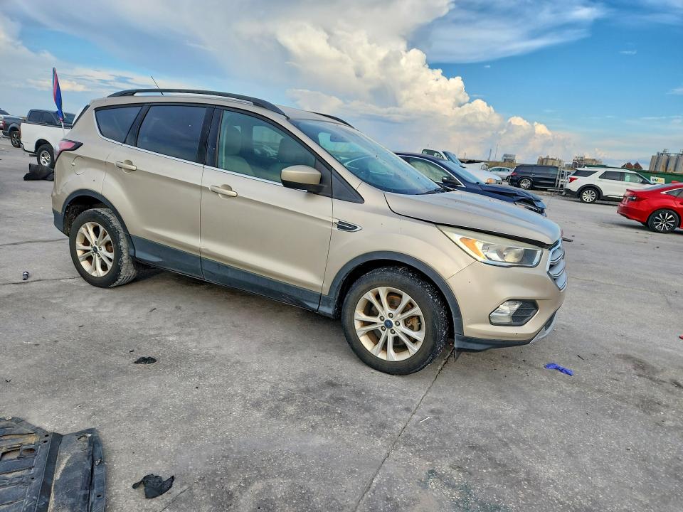 2018 Ford Escape მანქანა იყიდება აუქციონზე, vin: 1FMCU9GD8JUA66378, აუქციონის ნომერი: 60143116