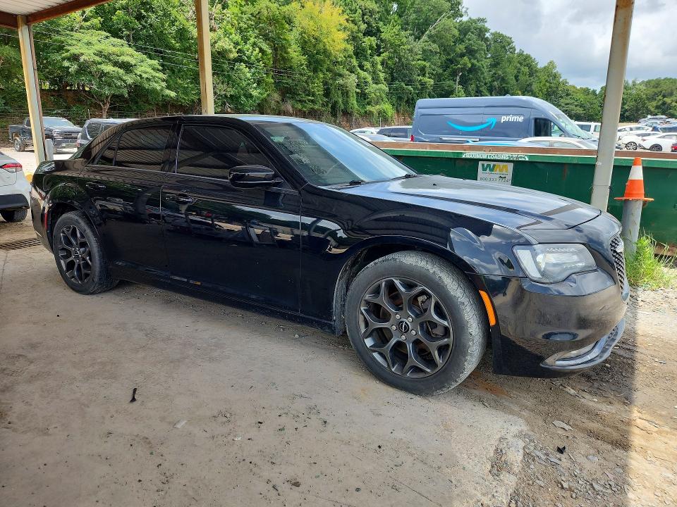 62019806 :رقم المزاد ، 2C3CCAGG6JH267268 vin ، 2018 Chrysler 300 مزاد بيع