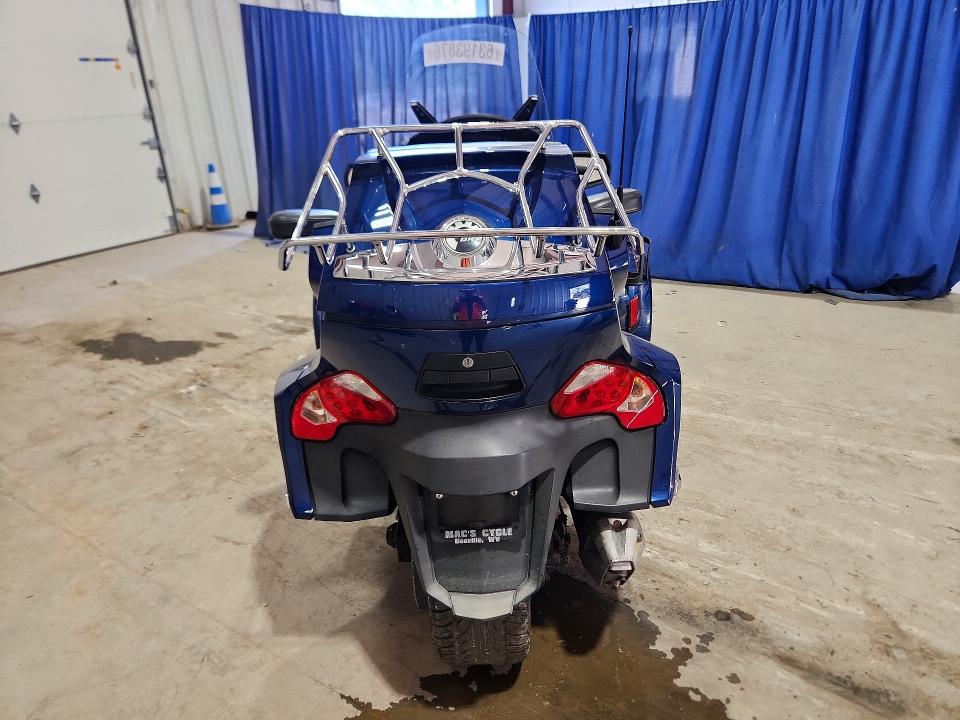 63193876 :رقم المزاد ، 2BXNBDD25GV003356 vin ، 2016 Can-am Spyder Roadster مزاد بيع
