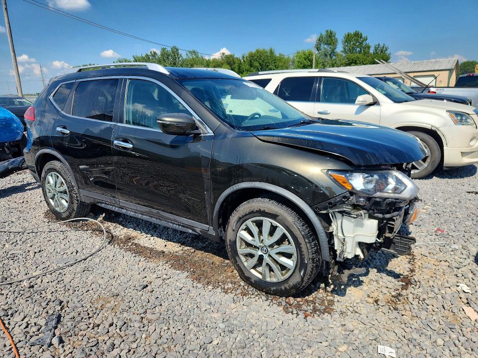 2017 Nissan Rogue მანქანა იყიდება აუქციონზე, vin: KNMAT2MV6HP585358, აუქციონის ნომერი: 61212746