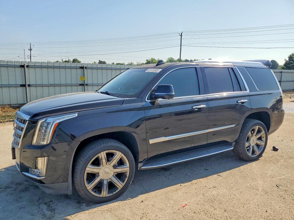 60103806 :رقم المزاد ، 1GYS4BKJXHR137124 vin ، 2017 Cadillac Escalade مزاد بيع