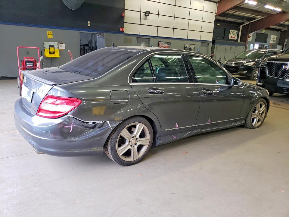 61668946 :رقم المزاد ، WDDGF8BB9BF652597 vin ، 2011 Mercedes-benz C مزاد بيع