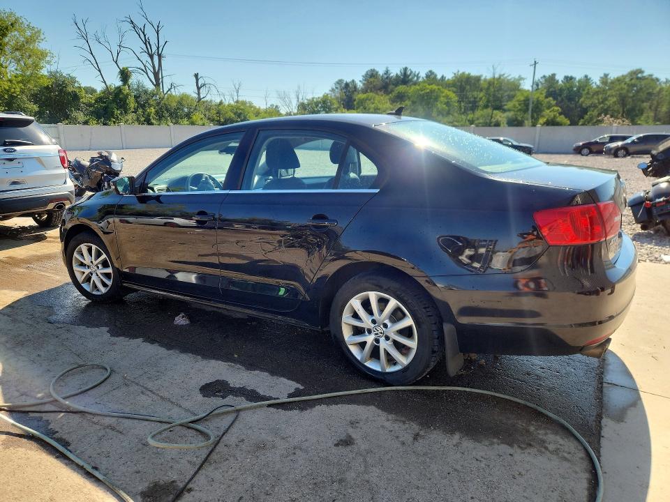 60877146 :رقم المزاد ، 3VWLX7AJ3BM035752 vin ، 2011 Volkswagen Jetta مزاد بيع