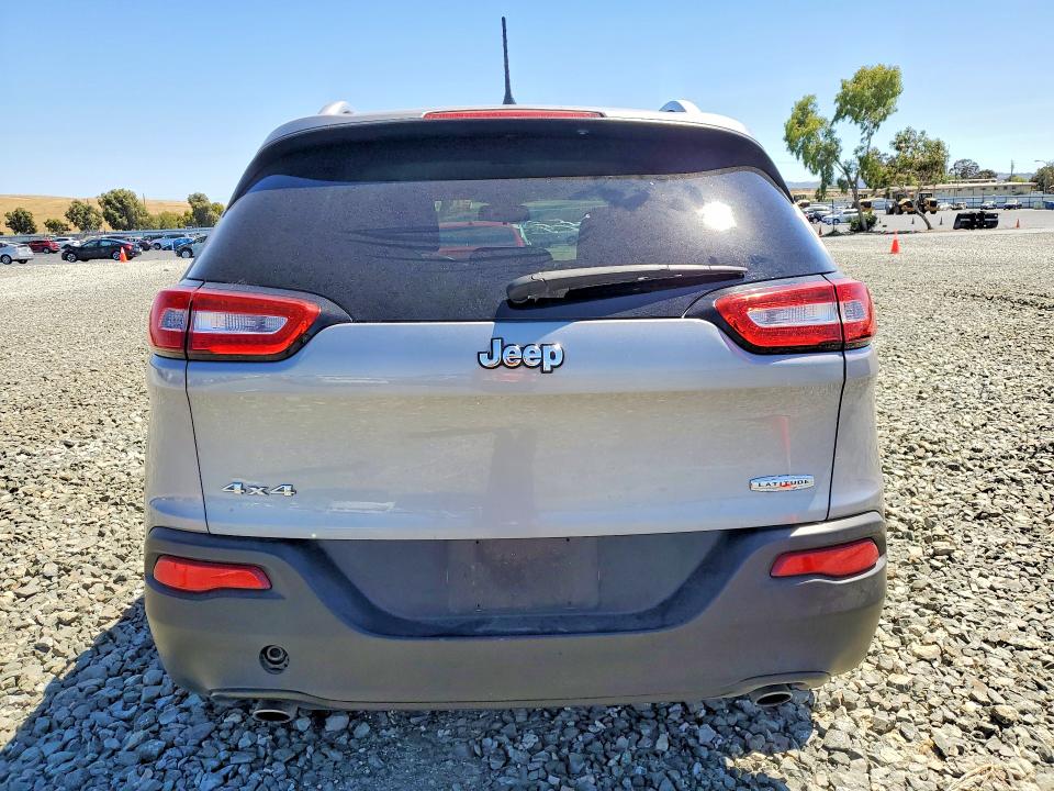 61551466 :رقم المزاد ، 1C4PJMCS5EW297027 vin ، 2014 Jeep Cherokee مزاد بيع