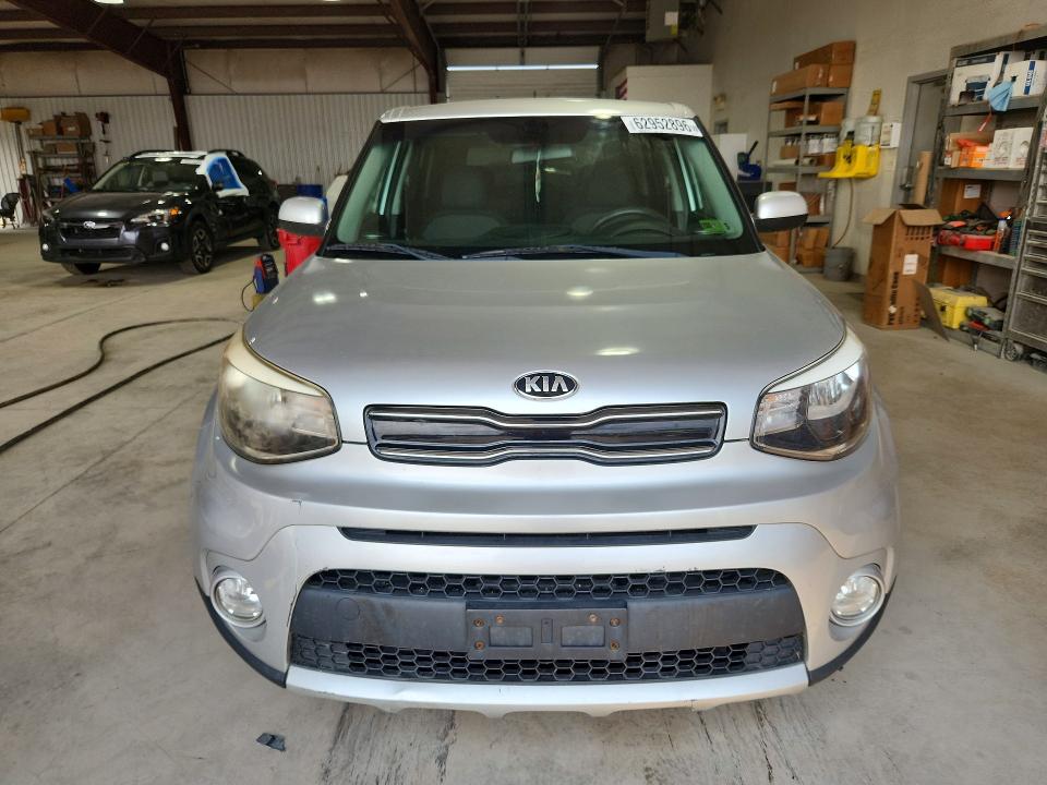 62952896 :رقم المزاد ، KNDJP3A51J7510328 vin ، 2018 Kia Soul مزاد بيع