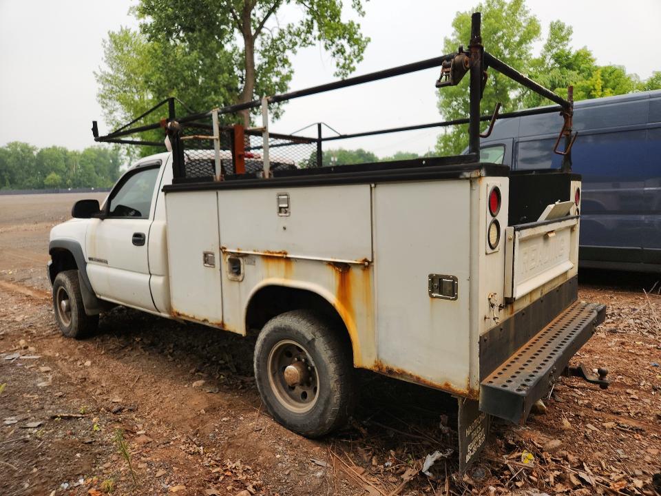 61535306 :رقم المزاد ، 1GTHC24U74E401654 vin ، 2004 Gmc Sierra مزاد بيع