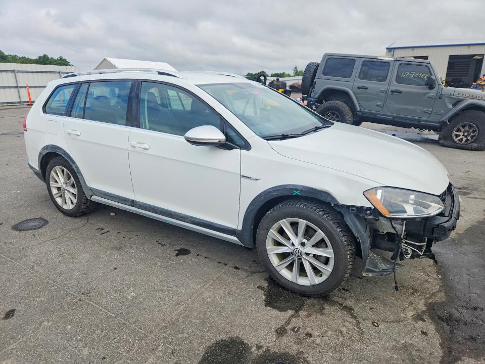 62641986 :رقم المزاد ، 3VWH17AU4HM530455 vin ، 2017 Volkswagen Golf Alltrack مزاد بيع