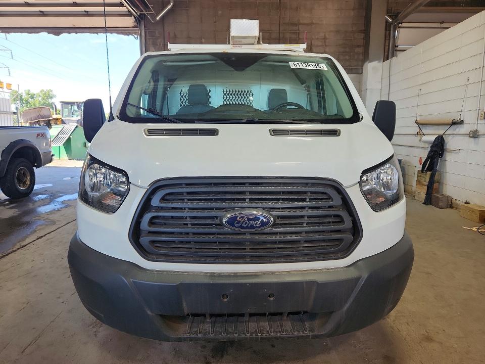 61139186 :رقم المزاد ، 1FTYR1ZG2JKA31738 vin ، 2018 Ford Transit مزاد بيع